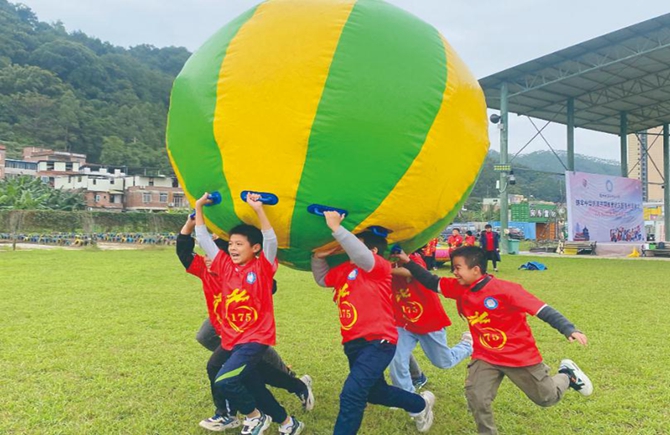 梧州市龍圩中心小學(xué)到梧州軍博園開(kāi)展國(guó)防教育研學(xué)活動(dòng)
