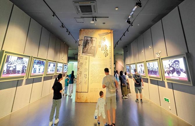 抗戰文學藝術展在梧展出