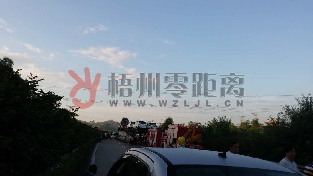 事故現(xiàn)場。網(wǎng)友“梧州通達(dá)農(nóng)牧科技有限公司程瓊慶”攝